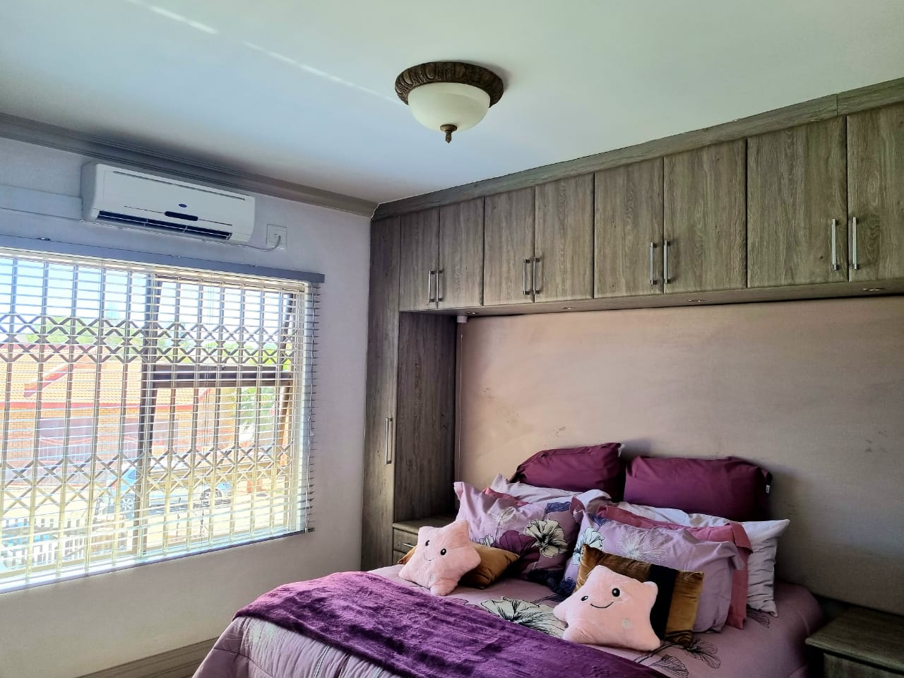 5 Bedroom Property for Sale in Roylglen Gardens Northern Cape